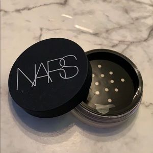 NARS Heat Soft Velvet Loose Setting Powder